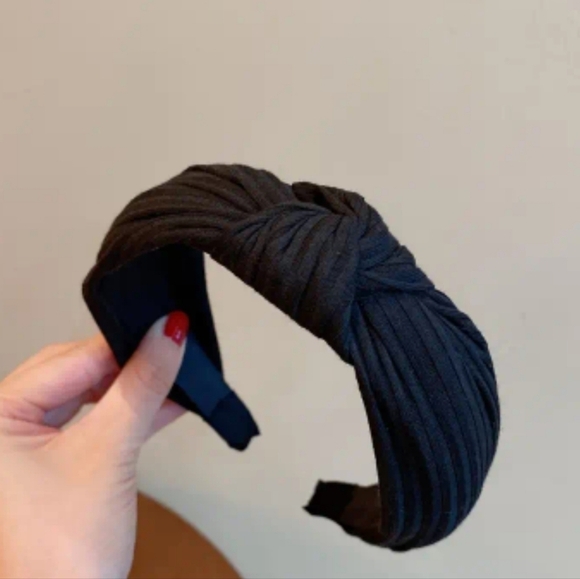 Non-Slip soft fabric knotted headband hair accessories - Picture 2 of 11